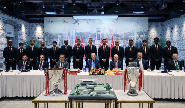 Cumhurbaşkanı Erdoğan, Galatasaray kadrosunu ağırladı