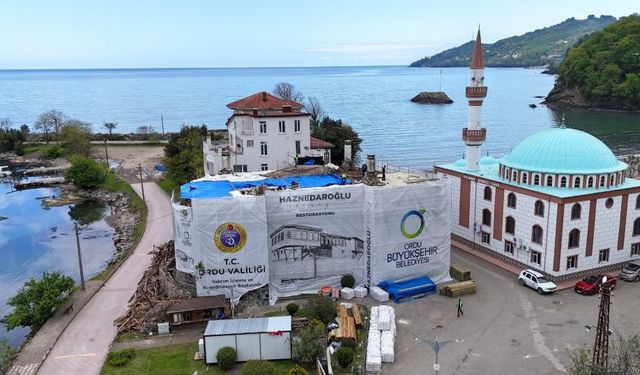 Haznedaroğlu Konağı’nda restorasyon sürüyor