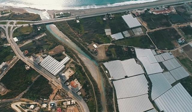 Alanya'da kırmızı alarm! Yüzlerce ev ve sera tehlike altında