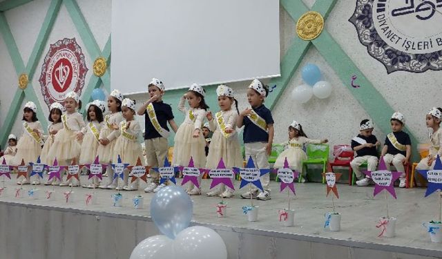 Bucak'ta 4-6 yaş Kur’an kurslarının yıl sonu coşkusu