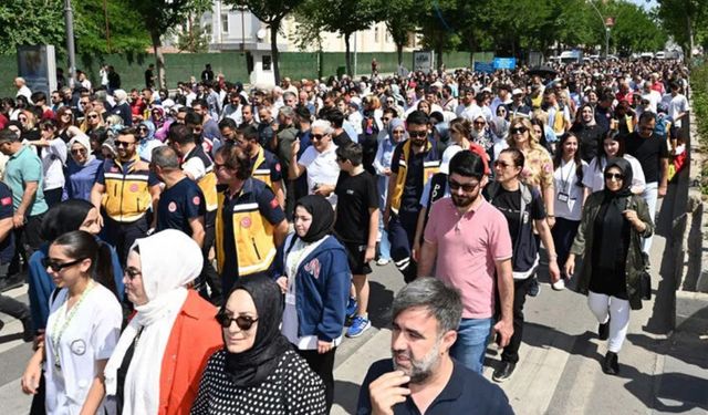 Batman’da sağlık için yürüdüler
