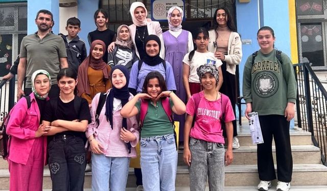 Batman’ın ilk kadın yazarı Sasonlu Meryem Avcı, öğrencilerle buluştu