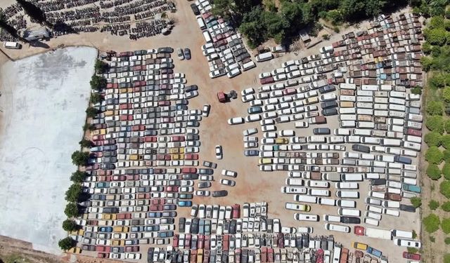 Antalya’da Yediemin Otoparkları araç mezarlığına döndü