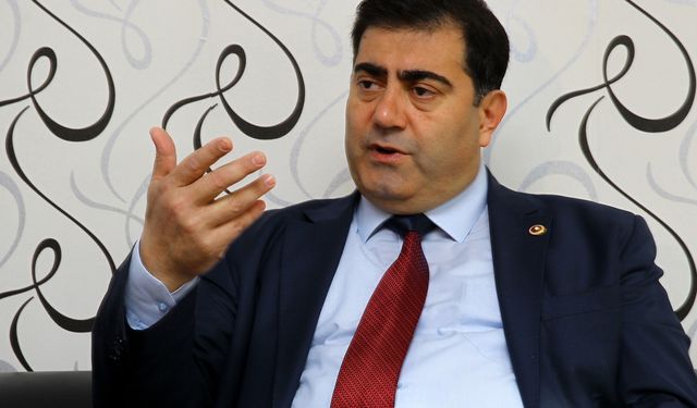 Rifat Sait: "Balkanlar olarak biz ne kadarız?"