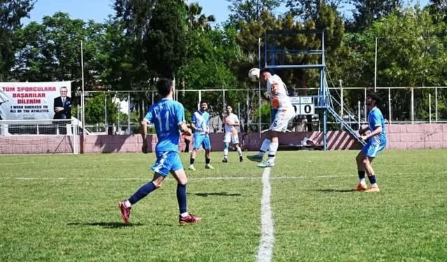 Kemer Belediye Merkez Spor evinde berabere kaldı
