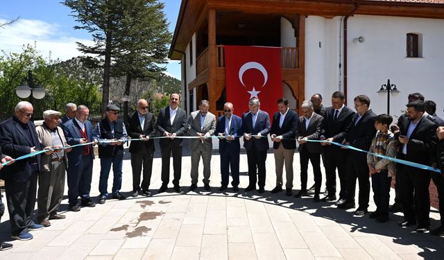 Konya'da Ecevitzade Kadı Mehmed Efendi Camii açıldı