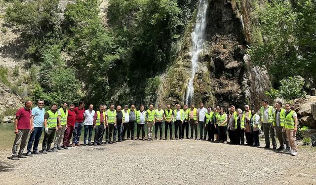 Serik'te 'Orman Benim' kampanyası kapsamında temizlik çalışması yapıldı