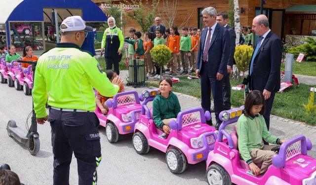 Selçuklu'da Başkan Pekyatırmacı'dan Trafik Eğitim Parkı’na ziyaret