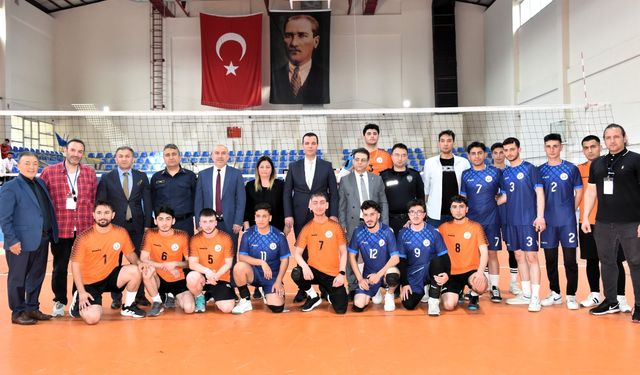 Şalpazarı Meslek Yüksek Okulu finalde