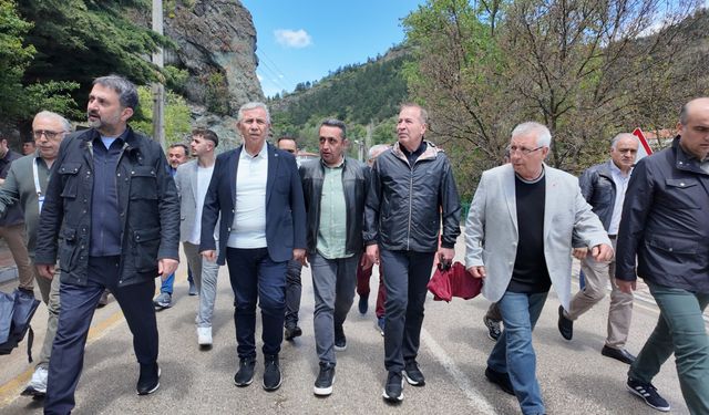 Mansur Yavaş, İpek Yolu Kültür Rotası’nda yer alan Mudurnu’yu gezdi