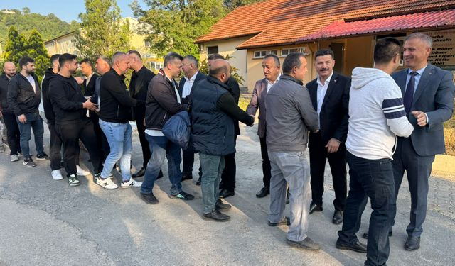 GMİS yönetimi, madenciyle bayramlaştı
