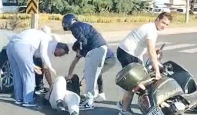 Düzce'de motosiklet sürücüsü yola savruldu