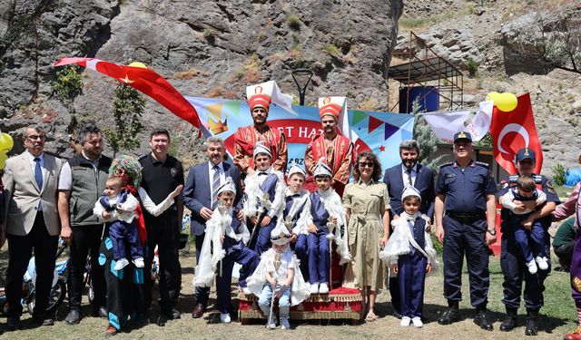 Artvin'de 18 çocuk için toplu sünnet şöleni gerçekleştirildi