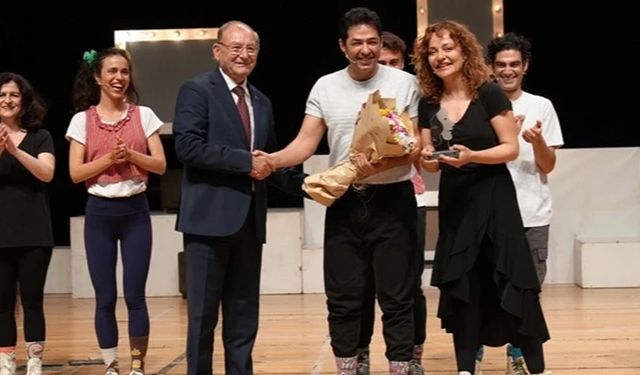 Denizli’de 10 günlük tiyatro şöleni "Deli Bayramı" ile taçlandı