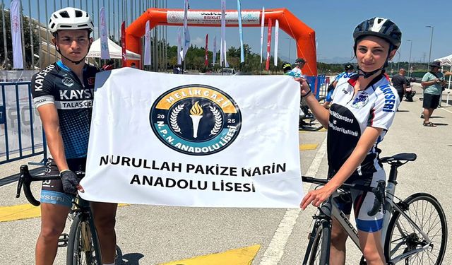 Kayseri'nin gururlandıran lisesi: Bisiklet ve voleybolda parladı