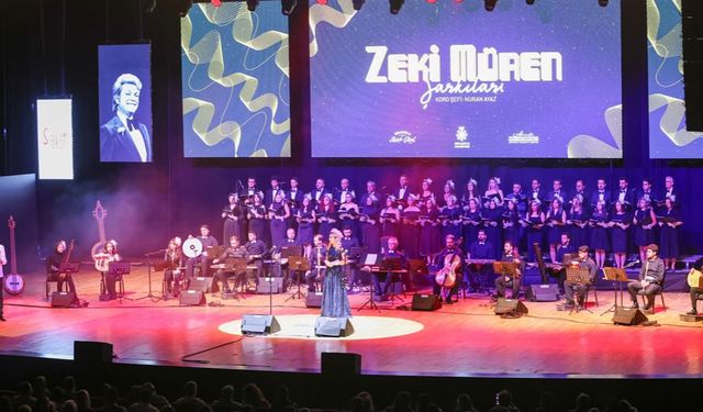 “Zeki Müren Şarkıları” konseri yoğun ilgi gördü