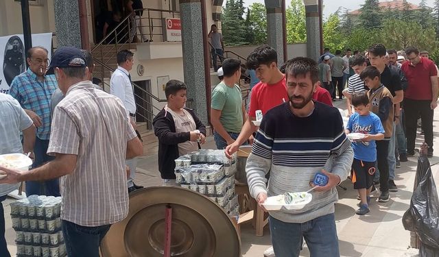 Türk Eğitim-Sen'den vefa örneği: Vefat eden öğretmenler için mevlid düzenlendi