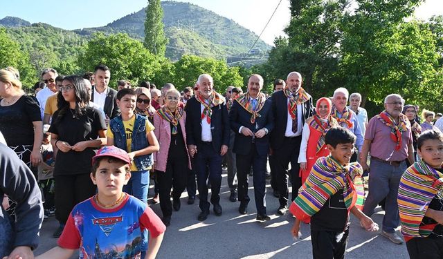 Isparta'da 400 yıllık kurban indirme geleneği sürdürülüyor