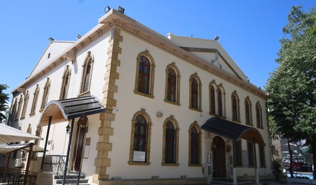 İzmit’in simgesi Fevziye Camii yeniden göz kamaştırıyor