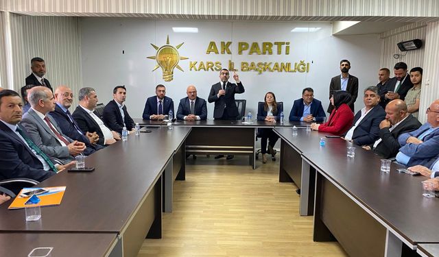 AK Parti Kars İl Başkanlığında bayramlaşma programı düzenlendi