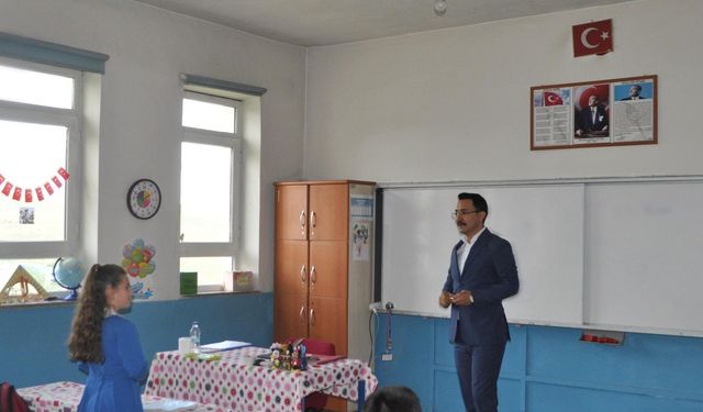 Kaymakam İsmail Demirtaş’tan Sulakbahçe Köyü İlkokuluna ziyaret