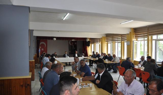 Akyaka Kaymakamı İsmail Demirtaş, Kurban Bayramı’nda vatandaşlarla bir araya geldi