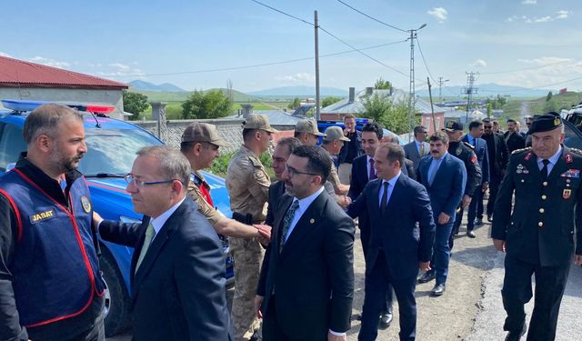 Vali Ziya Polat ve Milletvekili Adem Çalkın'dan Jandarma personeline bayram ziyareti