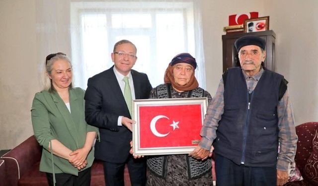 Kars Valisi Ziya Polat'tan şehit ailesine bayramda anlamlı ziyaret