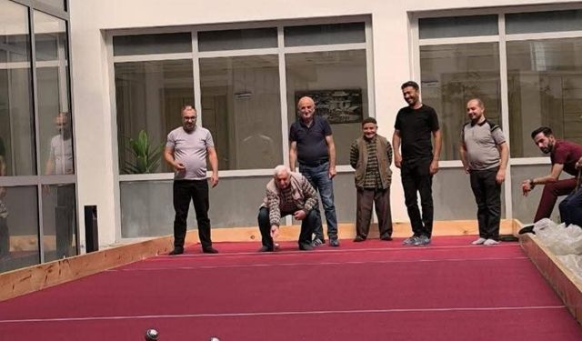Kars’ta ulu çınarlar Bocce Sahası'nda ter döktü