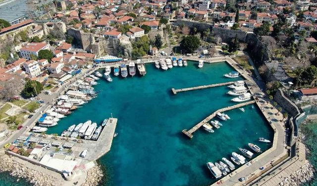 Antalya’da 174 tesisin ruhsatı askıya alındı!