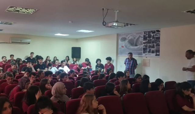 Serik'te uluslararası eğitim ve kariyer semineri düzenlendi