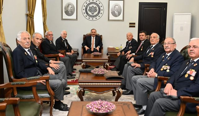 Vali Erin, gazileri makamında ağırladı