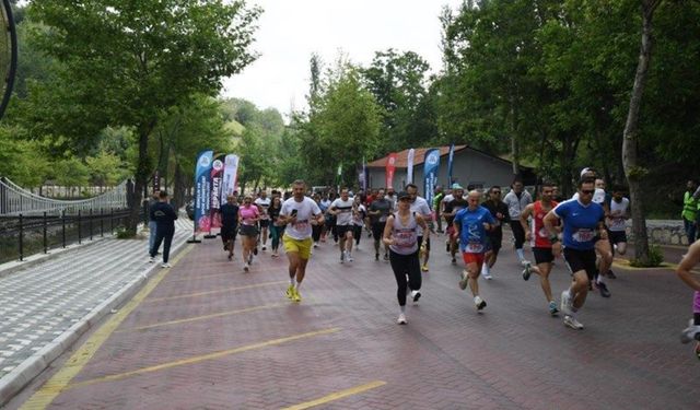 Gül için koştular, pedal çevirdiler