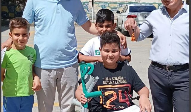 Ortaokul öğrencisi Serik'in hastalığı başarısına engel olamadı