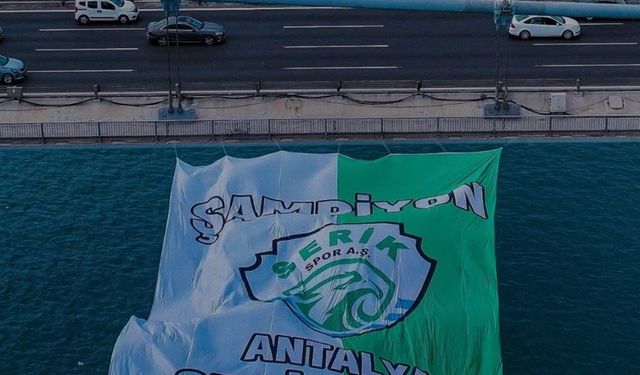 Serikspor’un bayrağı  İstanbul Boğazı’nda dalgalandı!