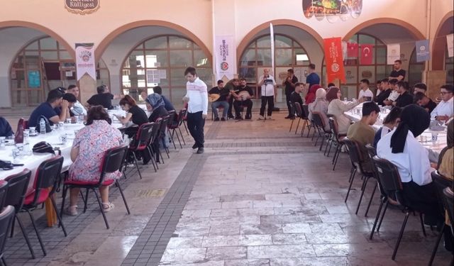 YKS öncesi öğrencilere moral desteği