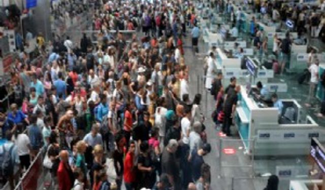İstanbul’da havalimanları bayram mesaisinde