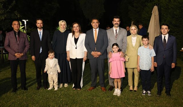 Düzce'den ayrılacak Mülki Amirler Vali Aslan tarafından ağırlandı