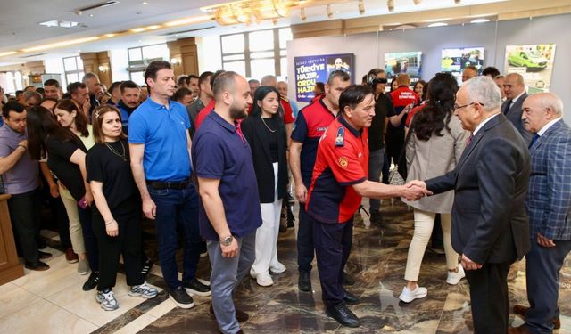 Başkan Güler personelle bayramlaştı