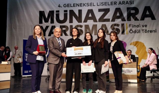Münazara yarışmasının şampiyonu Ordu Fen Lisesi