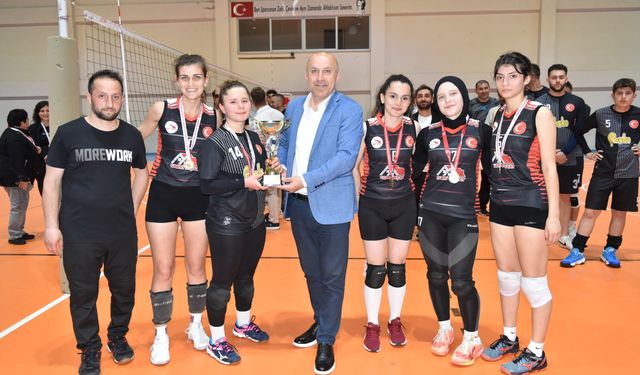 Voleybolun büyükleri belli oldu