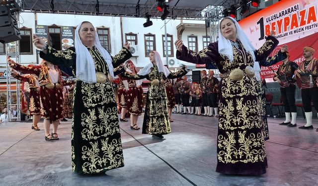 Sıcak havalara rağmen Beypazarı’nda turizm hareketliliği sürüyor