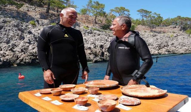 Antalya açıklarında 2 bin yıllık gemi batığı: Yüzlerce tarihi seramik gün yüzüne çıkarıldı