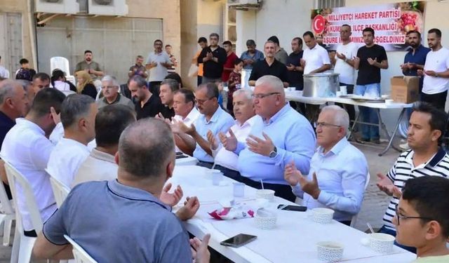 MHP Kumluca İlçe Başkanlığı’ndan aşure ikramı: Birlik ve beraberlik mesajı