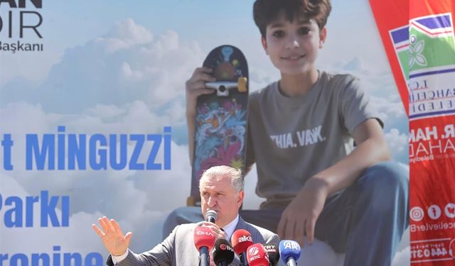 Mattia Ahmet Minguzzi Skate Parkı'nın açılışını Bakan Osman Aşkın BAK yaptı