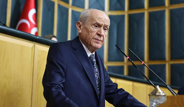 Bahçeli: "Hayırdır Özgür Bey, darbe mi düşünüyorsun"