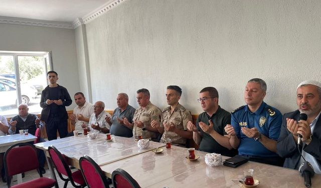 Kağızman Kaymakamı Okan Daştan’ın girişimleriyle Taş ve Kurt aileleri barıştı