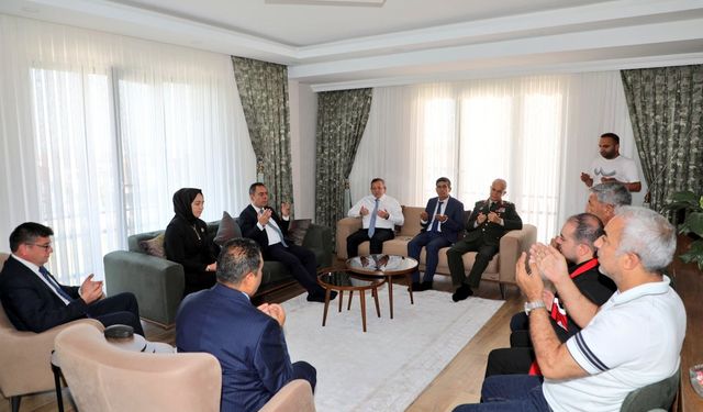 Kars Valisi Ziya Polat’tan 15 Temmuz Gazisi Fazıl Boztaş’a ziyaret