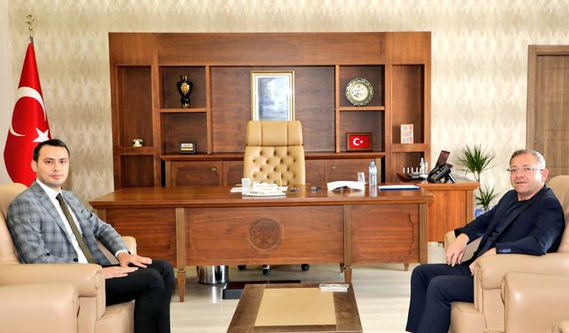 Kars Valisi Ziya Polat’tan Selim Kaymakamı Mehmet Ali Semiz’e hayırlı olsun zqiyareti