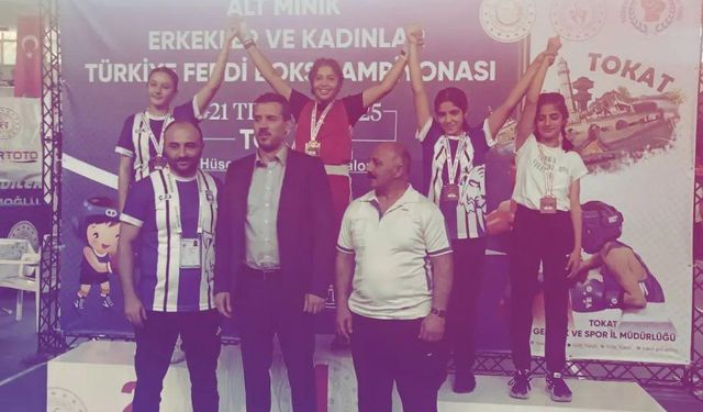 Alt minik boksörlerinden Türkiye Şampiyonasında gurur veren başarı!